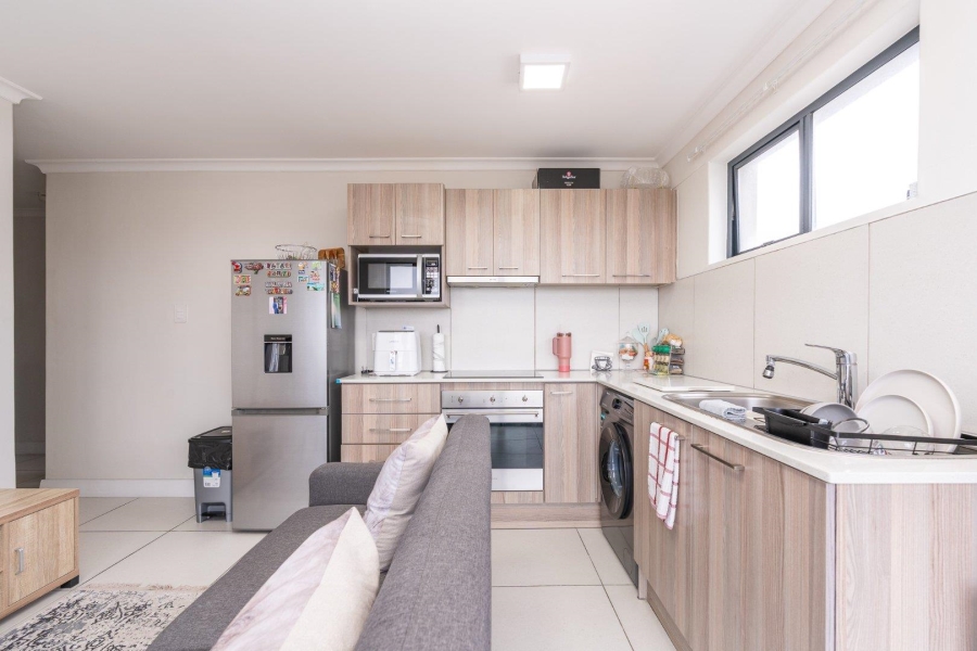 To Let 2 Bedroom Property for Rent in Zonnebloem Western Cape